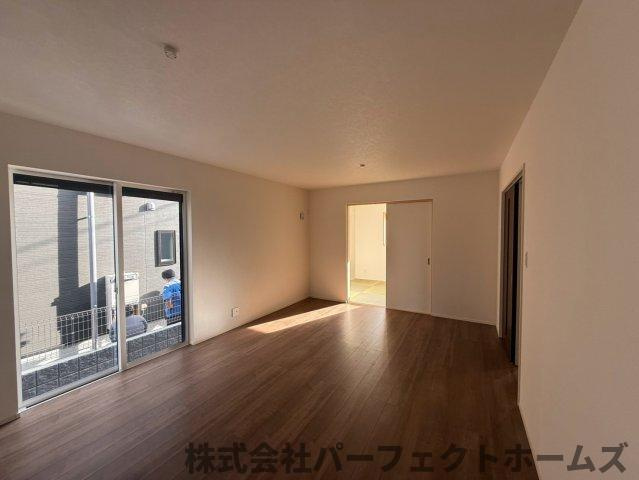 【居間・リビング】の画像