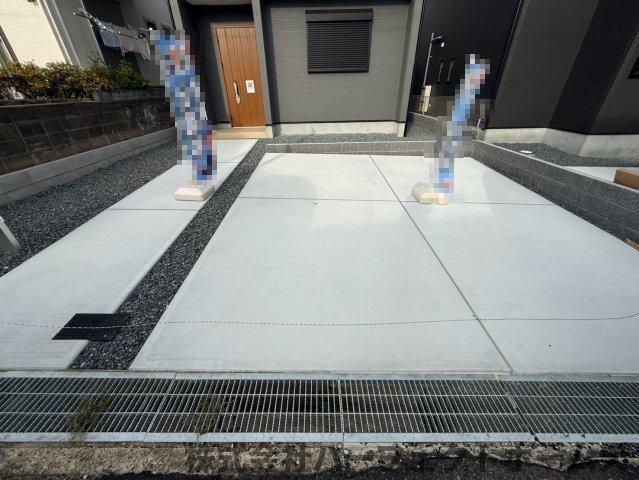 香里ケ丘8丁目戸建の駐車場|駐車場の用意があります