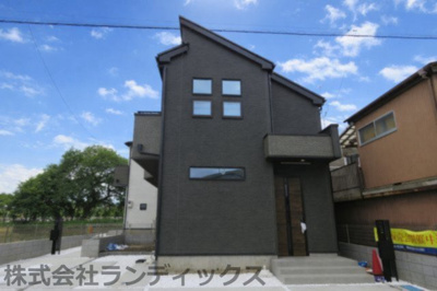 【外観】 | 昭島市上川原町３丁目新築　１号棟 | 建物完成済み　カースペース１台分あり