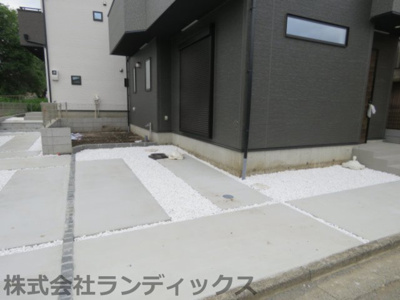 【駐車場】 | 昭島市上川原町３丁目新築　１号棟 | 建物完成済み　カースペース１台分あり