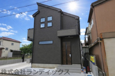 【外観】 | 昭島市上川原町３丁目新築　１号棟 | 建物完成済み　カースペース１台分あり