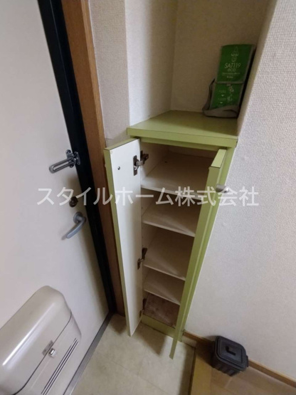 【玄関】 | ベルシャイン | 別部屋写真です。