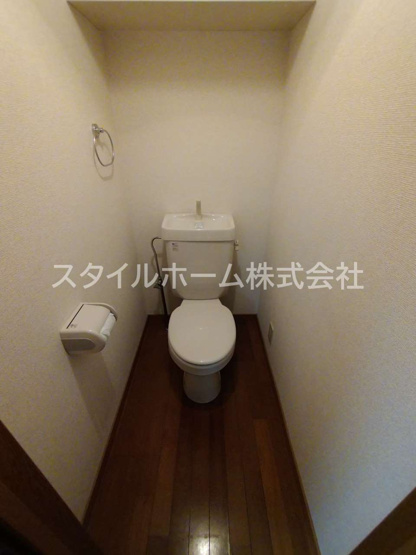 【トイレ】 | ベルシャイン | 別部屋写真です。
