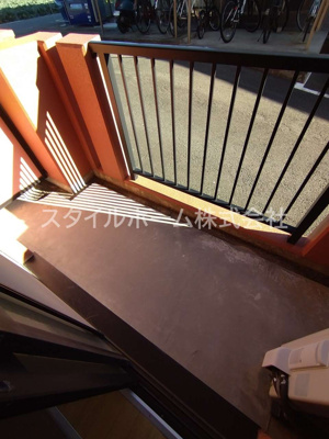 【バルコニー】 | ベルシャイン | 別部屋写真です。
