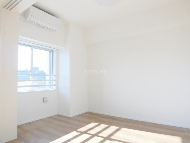 Ｌａ　Ｄｏｕｃｅｕｒ志茂の洋室|4.7帖の居室です☆