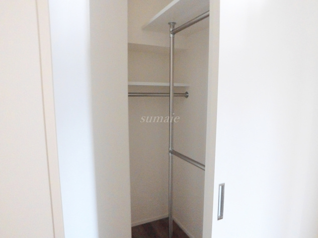 Ｌａ　Ｄｏｕｃｅｕｒ志茂の収納|6帖居室のウォークインクローゼット！