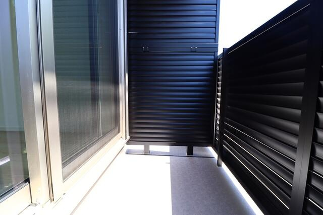 グラナーデ新宿のバルコニー