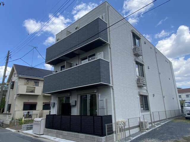 グラナーデ新宿の外観