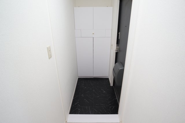 ツインコート弐番館の玄関