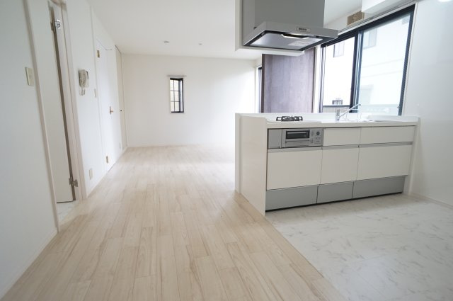 ツインコート弐番館の居間・リビング