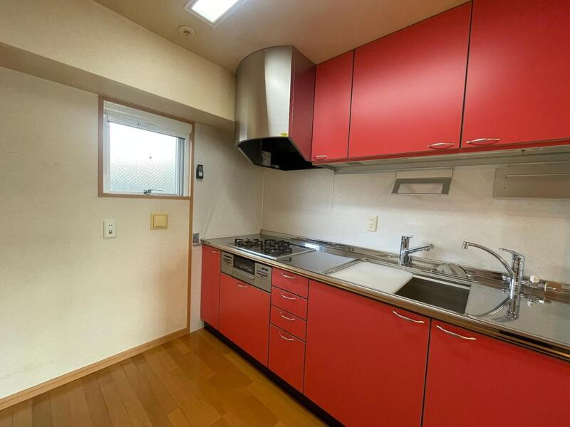 グランプレイズ宝塚南口のキッチン|お料理しやすいキッチンです