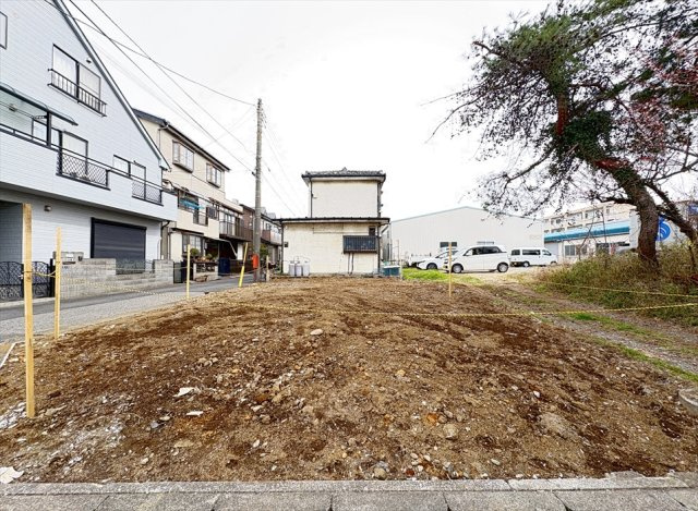 【外観】 | 志木市下宗岡4丁目　新築一戸建住宅　全1棟　(志木本店) | 販売現地／2026年3月13日撮影　
小学校まで徒歩11分、中学校まで徒歩5分でお子様の通学も安心