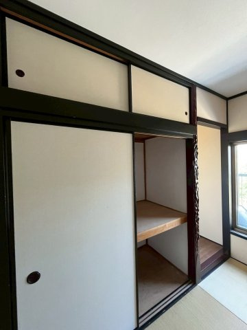 諏訪ノ森町中1丁戸建の収納