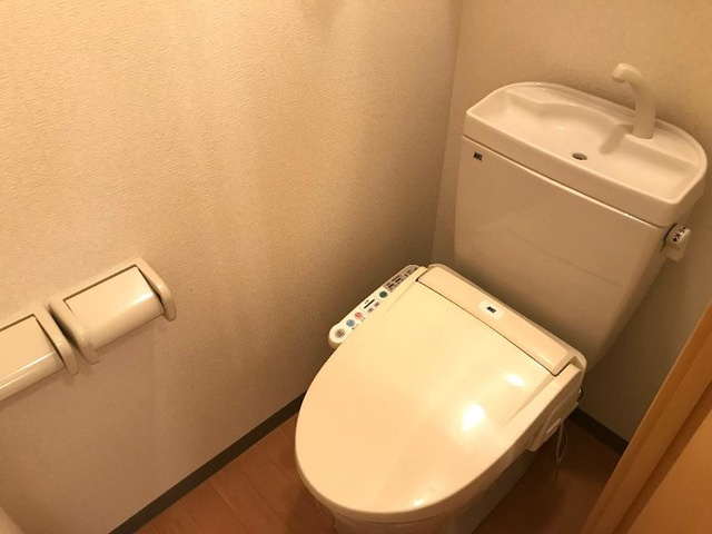 サンハイムのトイレ|ゆったりとした空間のトイレです