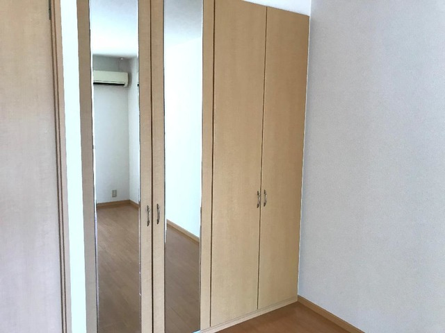 サンハイムの内装|明るい室内です