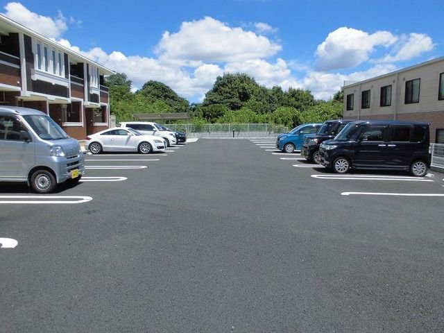 【駐車場】 | ヒーリング　ミニヨン　１