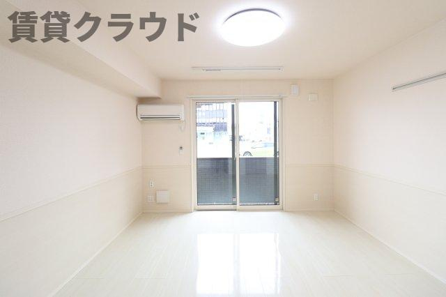 レーヴの居間・リビング|ゆったり過ごせるリビングです