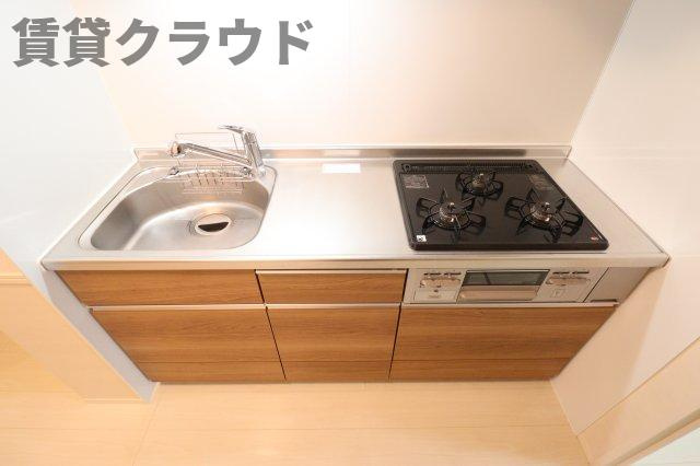 レーヴのキッチン|コンパクトなキッチンで掃除もラクラク