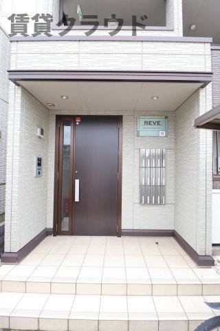 レーヴのエントランス|安心のオートロック付き！