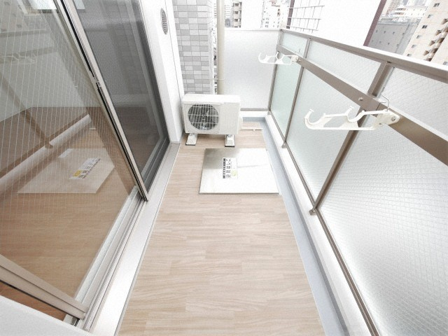 エスリード松屋町グレイスのバルコニー