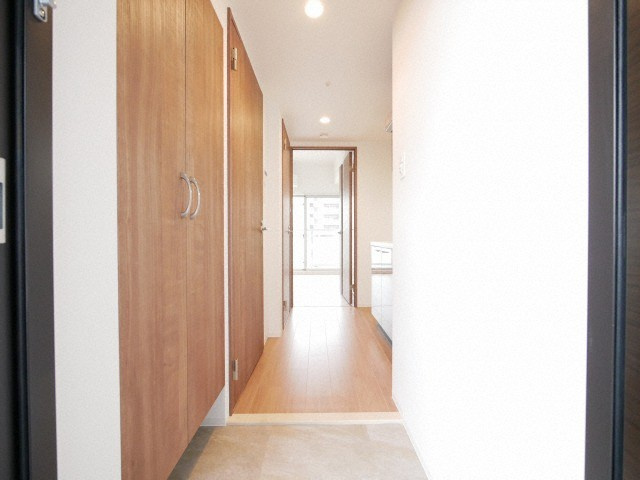 エスリード松屋町グレイスの玄関