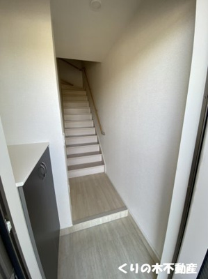 【玄関】 | パサージュ　デュ　ヴァン | 反転タイプのお部屋の写真です（現況を優先いたします）