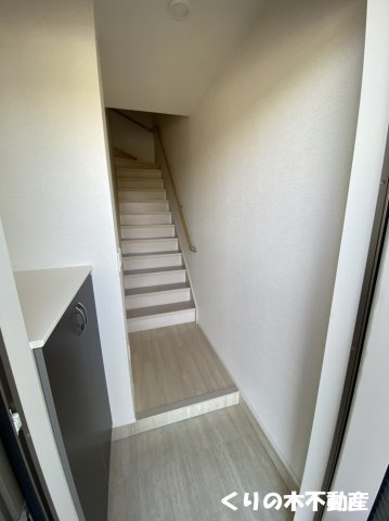 【玄関】 | パサージュ　デュ　ヴァン | 反転タイプのお部屋の写真です（現況を優先いたします）