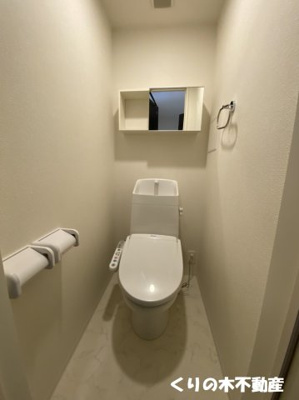 【トイレ】 | パサージュ　デュ　ヴァン | 反転タイプのお部屋の写真です（現況を優先いたします）