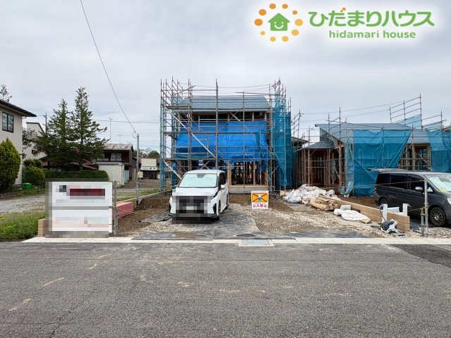 行田市桜町1丁目　新築一戸建て　ブルーミングガーデン　01の駐車場