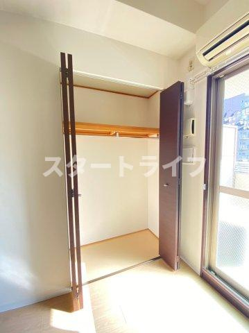 大阪市淀川区宮原１丁目の賃貸マンションの収納