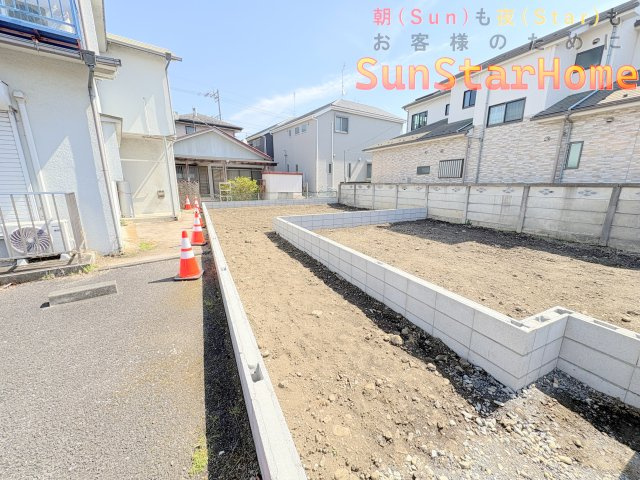 【サンスターホーム】福生市熊川　駅近新築戸建1号棟の駐車場