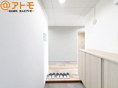 【玄関】 | 聖一色運動場前ハイム | 玄関は収納付きで使い勝手良好♪見た目もすっきり♪