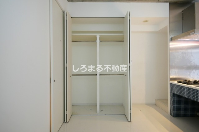 ルクレ堺筋本町レジデンスの収納