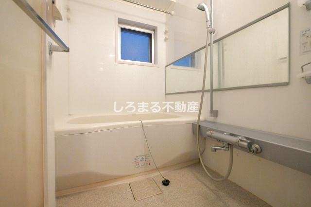 ルクレ堺筋本町レジデンスの浴室