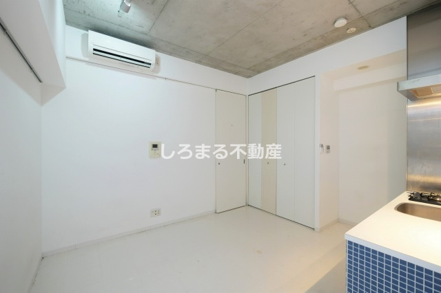 ルクレ堺筋本町レジデンスの居間・リビング