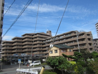 ライオンズマンション野洲の外観