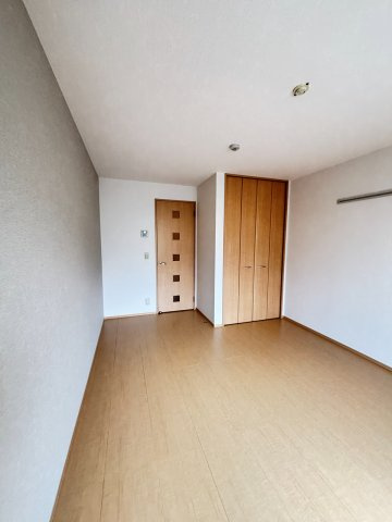 グローリア若葉台の居間・リビング