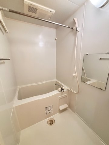 グローリア若葉台の浴室