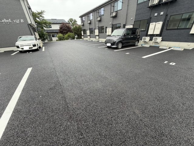 【新築】LeveL vijf(ルベルファイフ) Aの駐車場