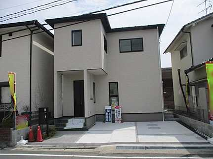 廿日市市上平良字郡塚の外観