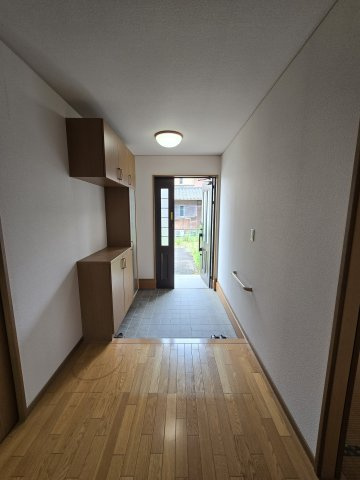 一宮市三条　戸建ての玄関