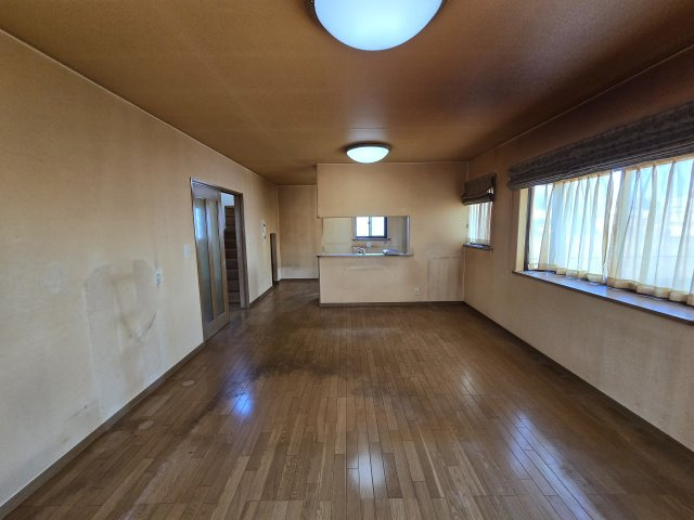 一宮市三条　戸建ての居間・リビング