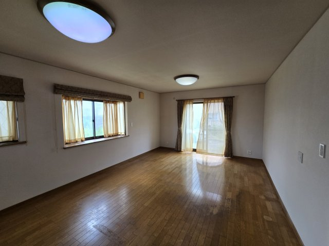 一宮市三条　戸建ての居間・リビング