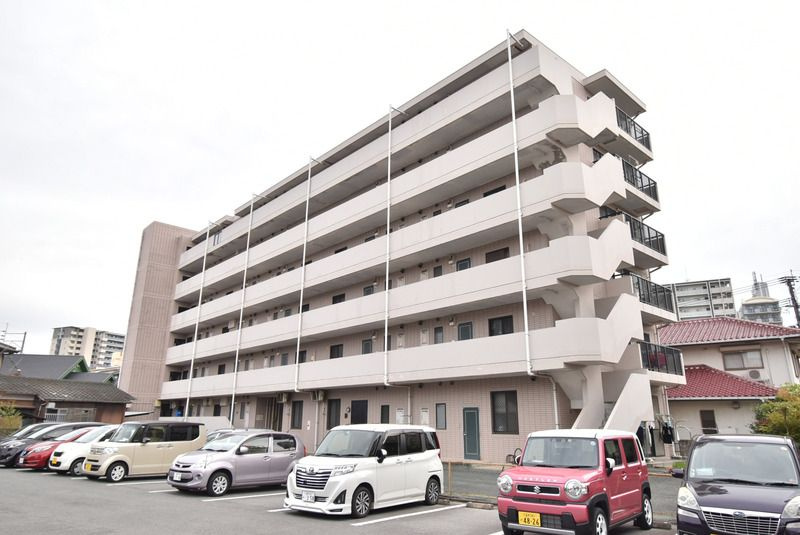 ペルソナ西町の外観|お洒落な外観です★