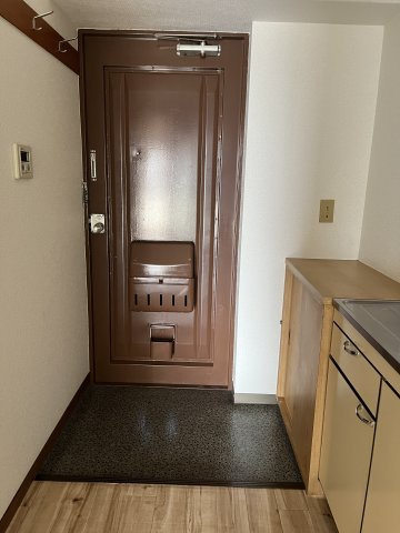 【玄関】 | エイシンビル