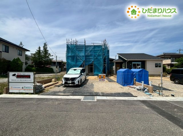 行田市桜町1丁目　新築一戸建て　ブルーミングガーデン　02の駐車場