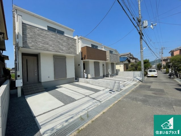★29(土)30(日)現地見学可能！★亀岡市余部町天神又　全3邸の前面道路含む現地写真|周辺は落ち着いた街並みの住宅地！子育てがしやすい住環境です！まだ未完成ですが、現地でしかわからない事もございます。是非一度ご覧ください。