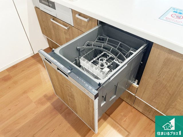 亀岡市余部町天神又　第6期　新築一戸建てのその他|食事後の一仕事、食器洗いをボタン一つでお任せできちゃいます！