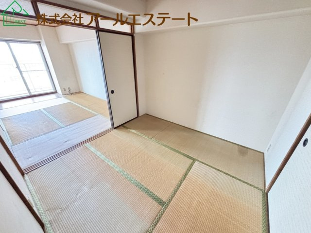 マンハイム加古川C棟　　　山陽電鉄「別府駅」徒歩7分の和室