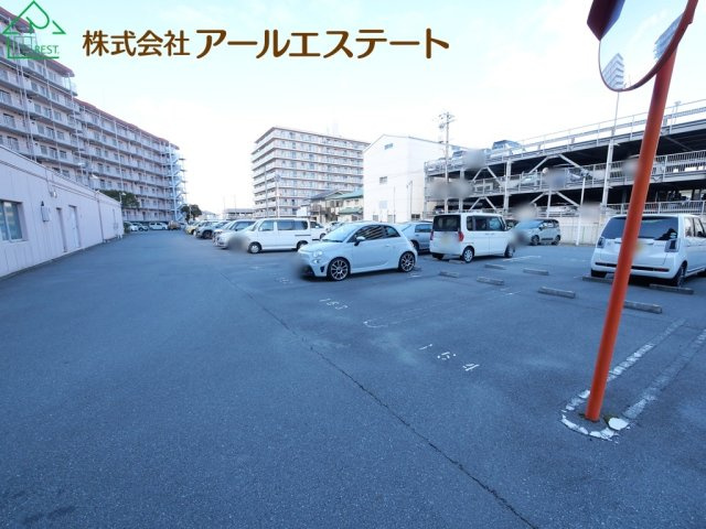 マンハイム加古川C棟　　　山陽電鉄「別府駅」徒歩7分の駐車場